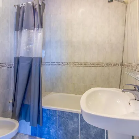 1 Bedroom Gorgeous In